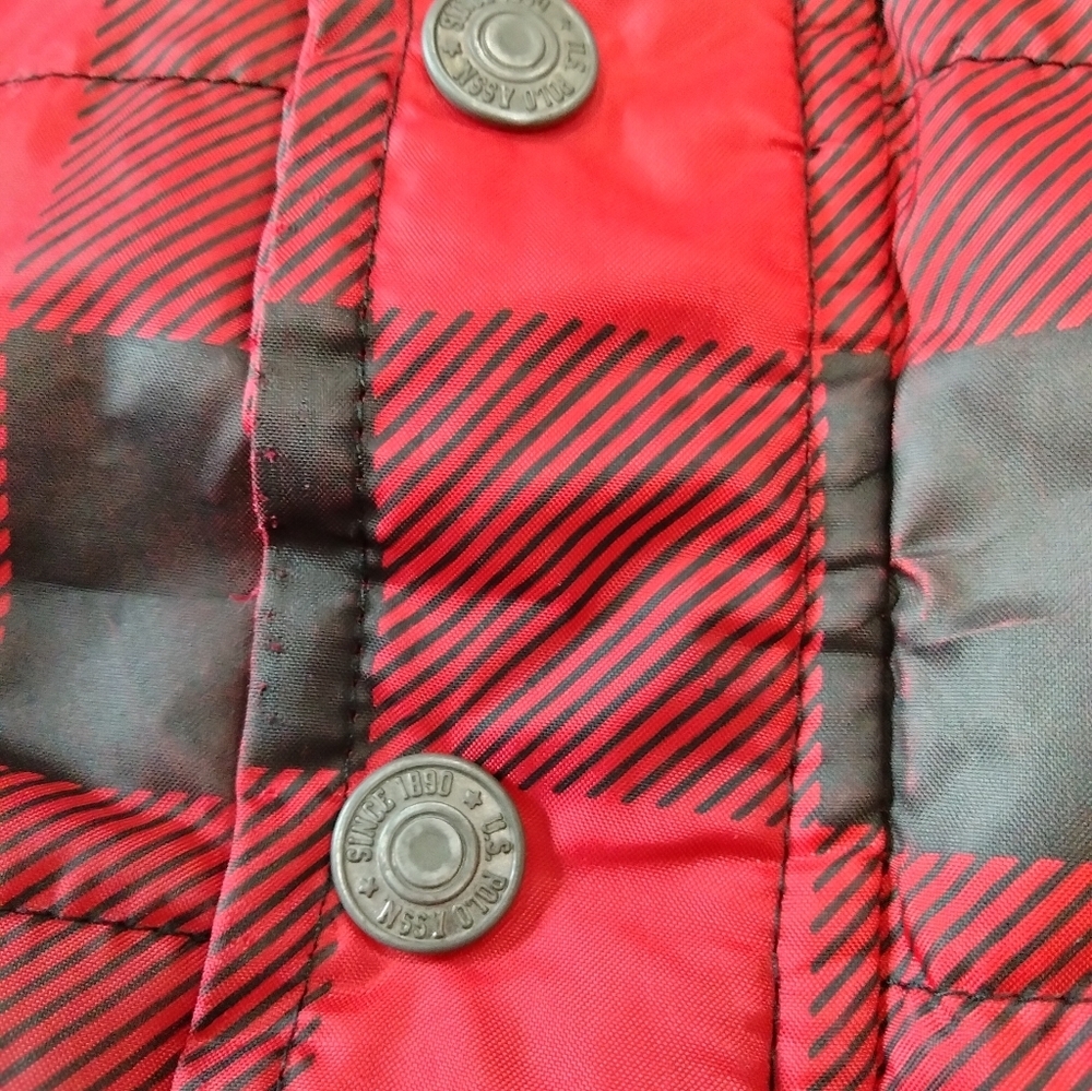U.S. POLO ASSN red black buffalo plaid winter puffer vest zip and button Size 3T - Picture 3 of 5